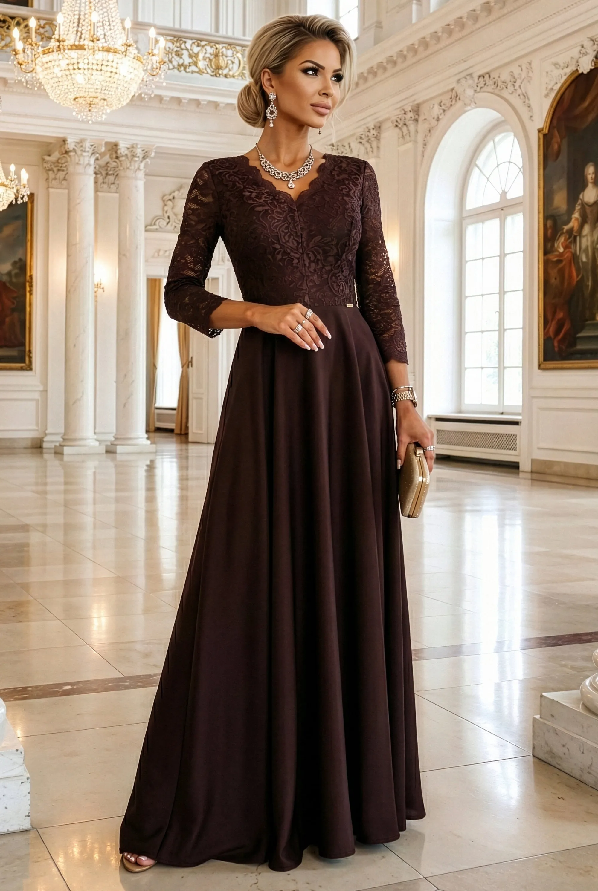 309-14 AMBER elegancka długa koronkowa suknia z dekoltem - czekolada