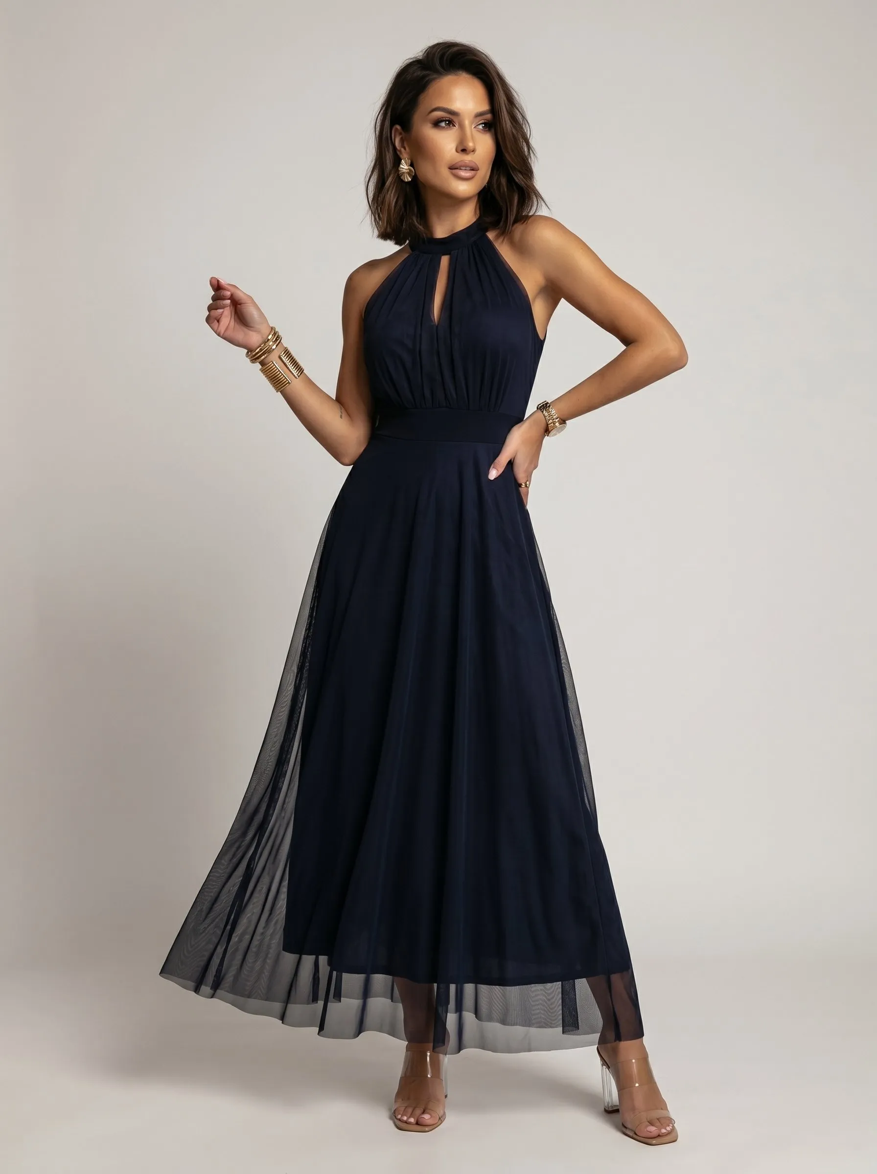 662-3 Elegancka sukienka wieczorowa maxi halter z tiulem i wiązaniem w talii - granatowa