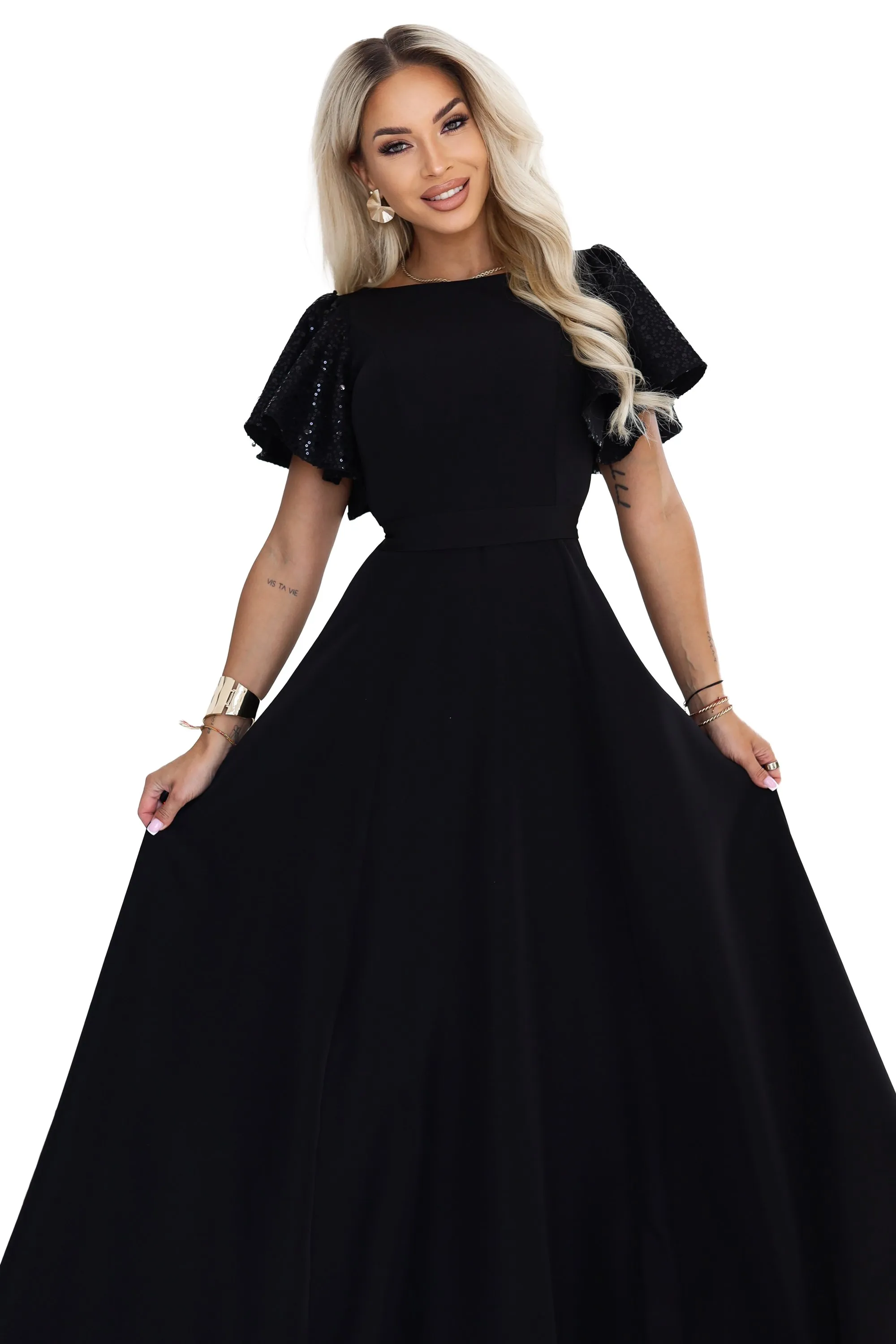 694-1 MIRELLA Elegancka rozkloszowana sukienka maxi z cekinowymi rękawkami - czarna