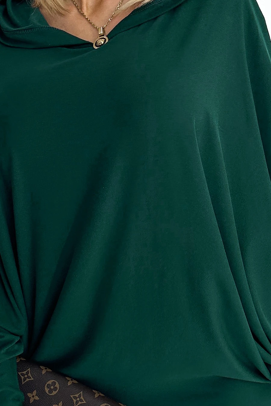 400-1 Sukienka nietoperz z kapturem - zieleń butelkowa
