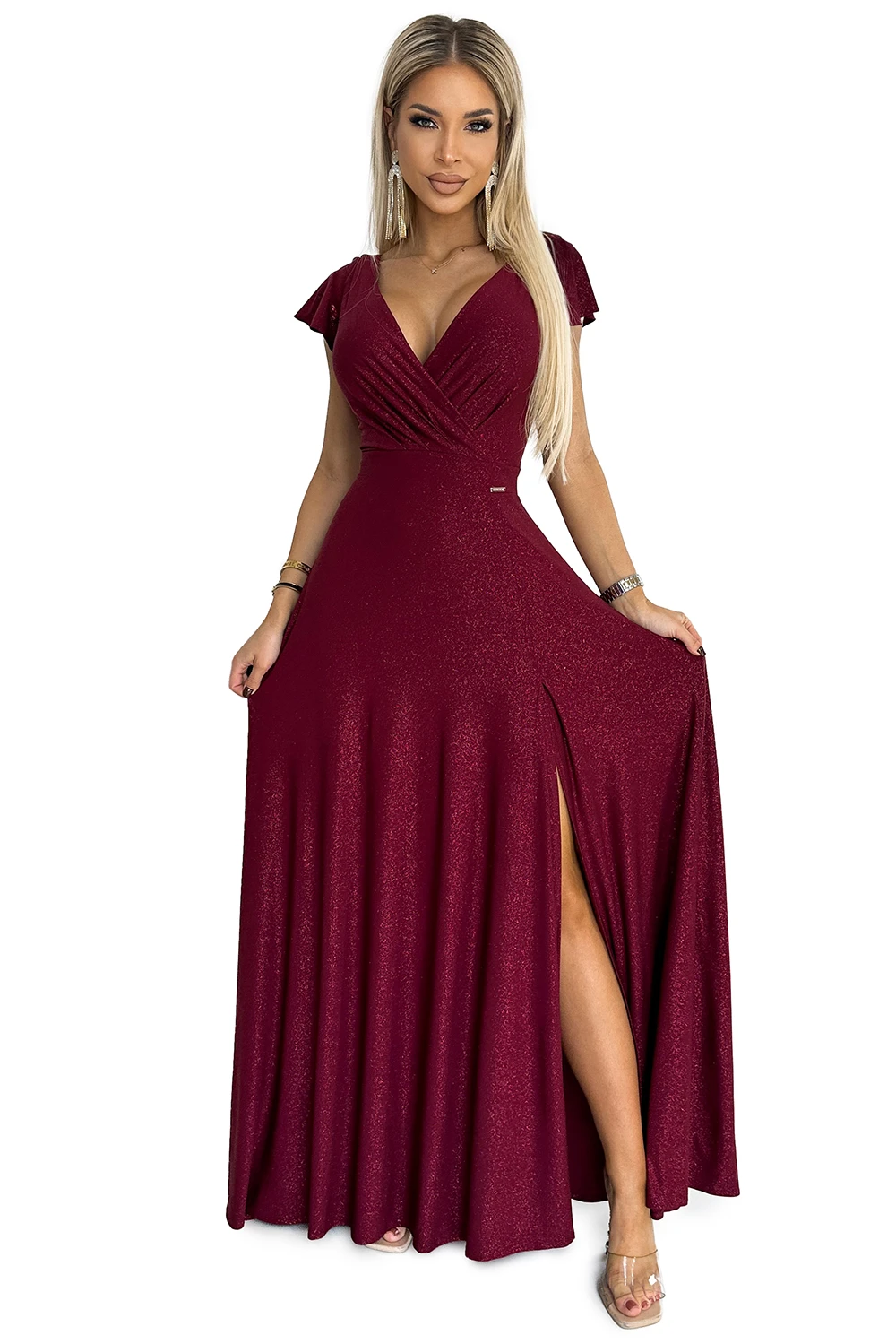 411-8 CRYSTAL połyskująca długa suknia z dekoltem - BORDOWA